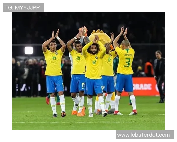 足球明星群星璀璨瞬间大汇聚精彩照片全览尽享球场魅力与荣耀